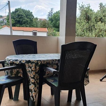 Apartmani Sonia Njivice Eksteriør bilde