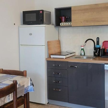 Apartmani Sonia Njivice Eksteriør bilde