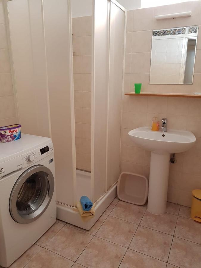 Apartmani Sonia Njivice Eksteriør bilde
