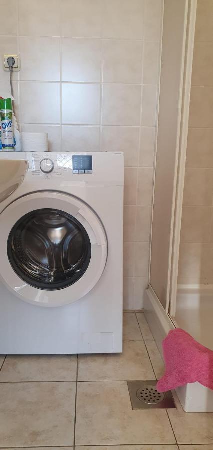 Apartmani Sonia Njivice Eksteriør bilde