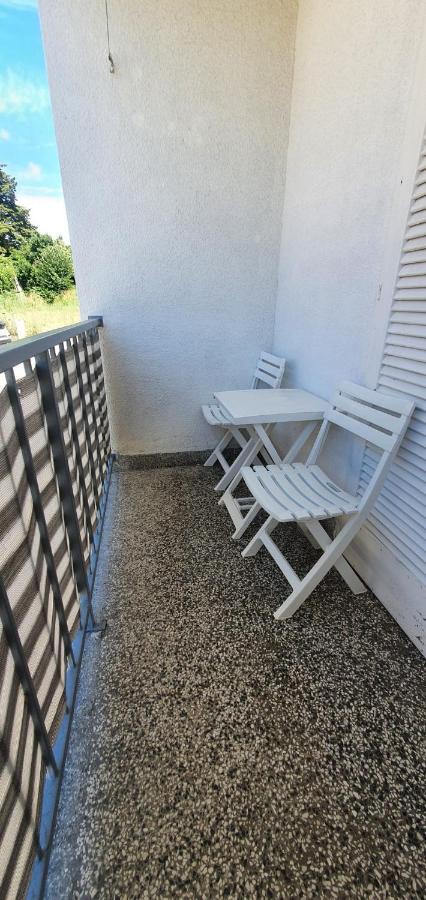Apartmani Sonia Njivice Eksteriør bilde