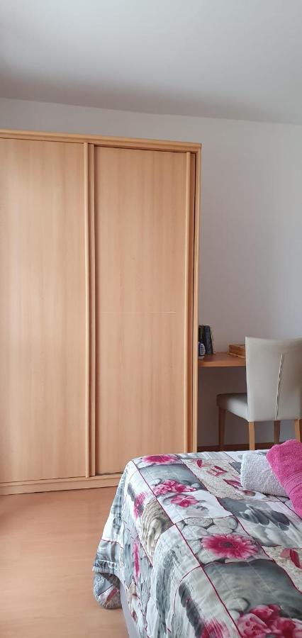Apartmani Sonia Njivice Eksteriør bilde