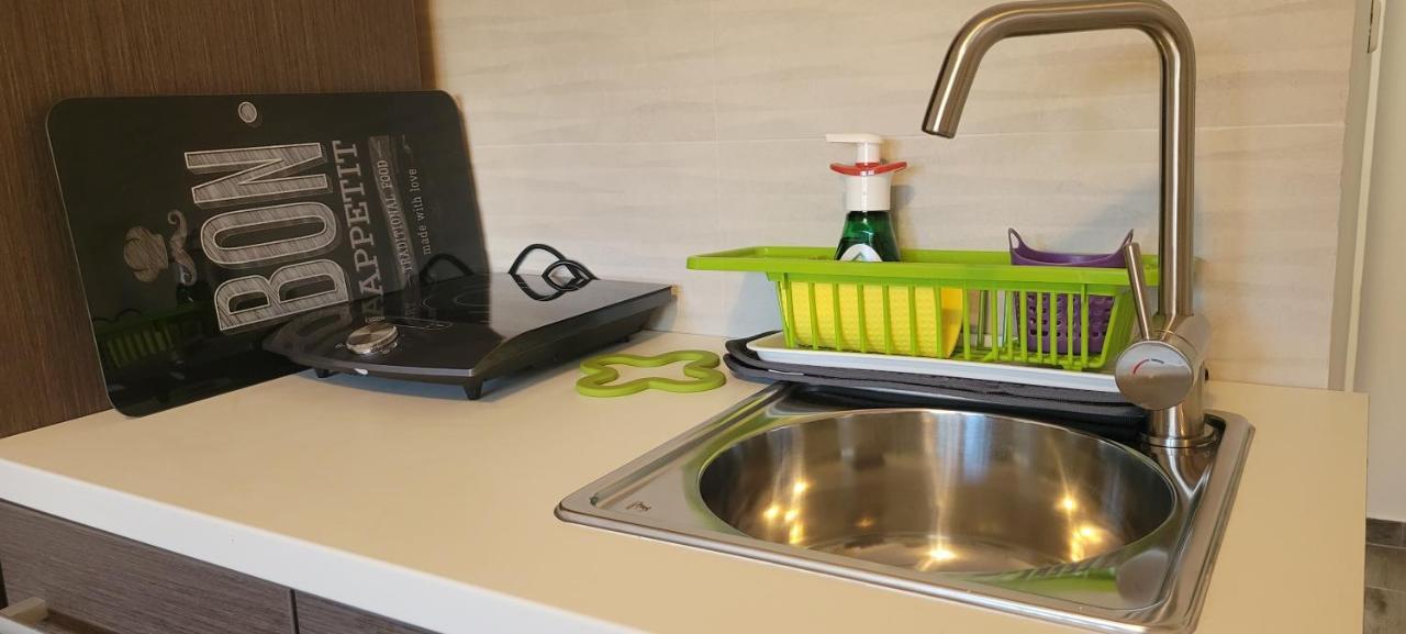 Apartmani Sonia Njivice Eksteriør bilde